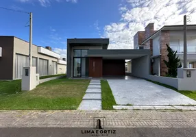 Foto 1 de Casa com 3 Quartos à venda, 174m² em Centro, Tramandaí