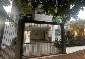Foto 1 de Sobrado com 3 Quartos à venda, 290m² em Cidade Jardim, Maringá