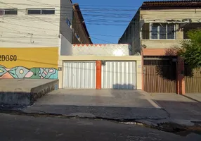 Foto 1 de Casa com 3 Quartos à venda, 120m² em Quintino Cunha, Fortaleza