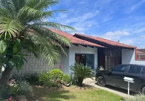 Foto 1 de Casa com 4 Quartos à venda, 162m² em Saguaçú, Joinville