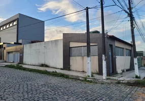 Foto 1 de Casa com 3 Quartos à venda, 200m² em Candelária, Natal