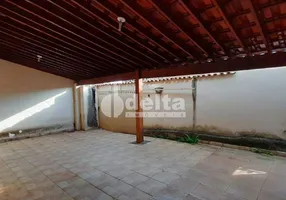 Foto 1 de Casa com 3 Quartos à venda, 137m² em Luizote de Freitas, Uberlândia