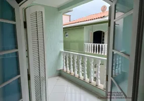 Foto 1 de Casa de Condomínio com 3 Quartos à venda, 210m² em Vila Santos, São Paulo