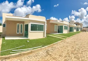 Foto 1 de Casa de Condomínio com 2 Quartos à venda, 69m² em Abrantes, Camaçari