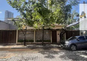 Foto 1 de Casa com 4 Quartos para alugar, 385m² em Parnamirim, Recife