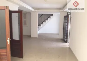 Foto 1 de Casa com 5 Quartos à venda, 260m² em Cidade dos Funcionários, Fortaleza