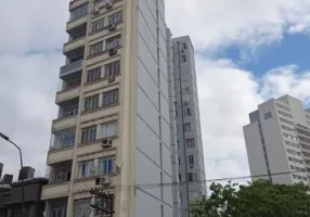 Foto 1 de Apartamento com 1 Quarto para alugar, 45m² em Farroupilha, Porto Alegre