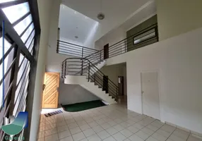 Foto 1 de Sobrado com 3 Quartos para alugar, 265m² em Ribeirânia, Ribeirão Preto