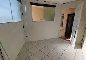 Foto 1 de Casa com 2 Quartos para alugar, 40m² em Taboão, Diadema