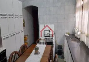 Foto 1 de Casa com 4 Quartos à venda, 180m² em Cidade Sao Jorge, Santo André