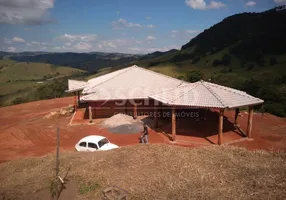 Foto 1 de Fazenda/Sítio com 3 Quartos à venda, 280m² em , Cambuí