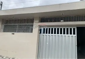 Foto 1 de Casa com 3 Quartos à venda, 137m² em Engenho do Meio, Recife