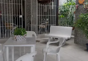 Foto 1 de Casa com 3 Quartos à venda, 200m² em Rio Doce, Olinda