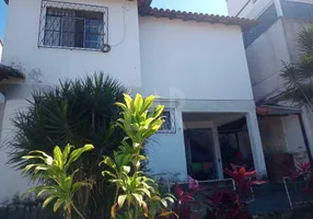Foto 1 de Casa com 5 Quartos à venda, 235m² em Itapoã, Belo Horizonte