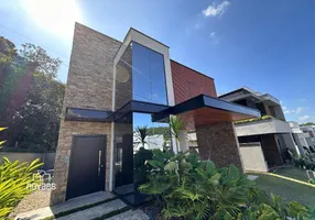 Foto 1 de Casa de Condomínio com 3 Quartos à venda, 253m² em Vila Nova, Joinville