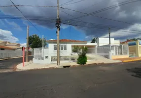 Foto 1 de Casa com 3 Quartos para alugar, 221m² em Centro, Araraquara