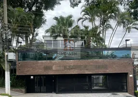 Foto 1 de Sobrado com 13 Quartos para alugar, 601m² em Pacaembu, São Paulo