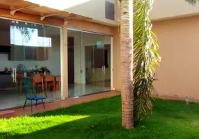 Foto 1 de Casa com 4 Quartos à venda, 216m² em Residencial Campos Eliseos, Rio Verde