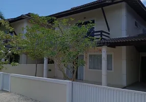 Foto 1 de Casa de Condomínio com 4 Quartos à venda, 210m² em Buraquinho, Lauro de Freitas