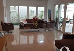 Foto 1 de Casa de Condomínio com 3 Quartos para venda ou aluguel, 360m² em Alphaville, Santana de Parnaíba