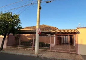 Foto 1 de Casa com 3 Quartos à venda, 230m² em Jardim do Carmo, Araraquara