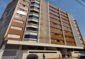 Foto 1 de Apartamento com 4 Quartos à venda, 223m² em Centro, Apucarana