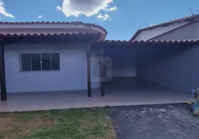 Foto 1 de Casa com 3 Quartos para alugar, 245m² em Umuarama, Uberlândia