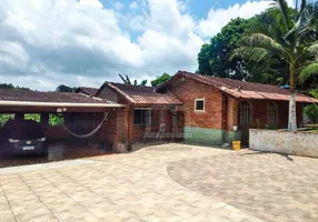 Foto 1 de Fazenda/Sítio com 3 Quartos à venda, 220m² em , Embu-Guaçu