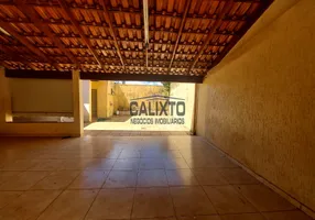 Foto 1 de Casa com 3 Quartos à venda, 195m² em Umuarama, Uberlândia