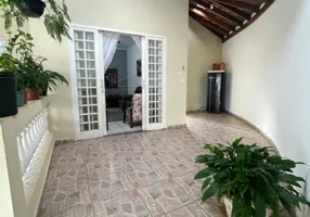 Foto 1 de Casa com 3 Quartos à venda, 197m² em Jardim Flora Rica, Marília