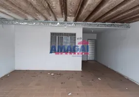 Foto 1 de Casa com 2 Quartos à venda, 150m² em Vila Martinez, Jacareí