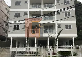 Foto 1 de Apartamento com 2 Quartos à venda, 74m² em Bingen, Petrópolis