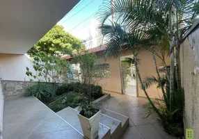 Foto 1 de Sobrado com 3 Quartos para venda ou aluguel, 512m² em Vila Boa Vista, Santo André