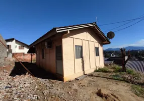 Foto 1 de Casa com 2 Quartos à venda, 48m² em Barra do Rio Molha, Jaraguá do Sul