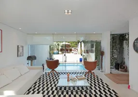 Foto 1 de Casa com 4 Quartos à venda, 385m² em Jardim da Torre, Nova Lima