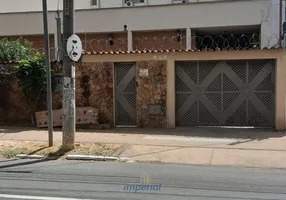 Foto 1 de Casa com 3 Quartos para alugar, 230m² em Setor Central, Goiânia