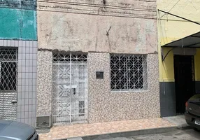 Foto 1 de Casa com 2 Quartos para alugar, 72m² em Benfica, Fortaleza
