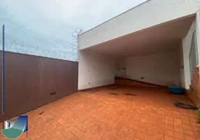 Foto 1 de Casa com 1 Quarto para alugar, 345m² em Jardim Sumare, Ribeirão Preto