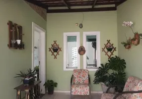 Foto 1 de Casa com 3 Quartos à venda, 90m² em Goiabeiras, Vitória