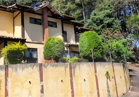 Foto 1 de Casa de Condomínio com 3 Quartos à venda, 190m² em Serra da Cantareira, Mairiporã
