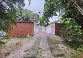 Foto 1 de Fazenda/Sítio com 4 Quartos à venda, 230m² em Estancia Antonio Novaes, Peruíbe