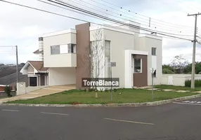 Foto 1 de Casa com 3 Quartos para alugar, 250m² em Oficinas, Ponta Grossa