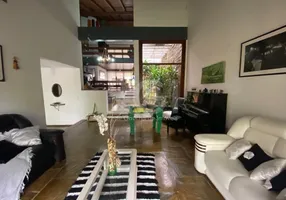 Foto 1 de Casa com 5 Quartos para alugar, 500m² em Cristal, Porto Alegre