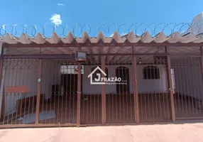 Foto 1 de Casa com 3 Quartos à venda, 250m² em Setor Coimbra, Goiânia