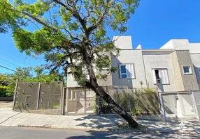 Foto 1 de Casa com 3 Quartos à venda, 241m² em Jardim Itú Sabará, Porto Alegre