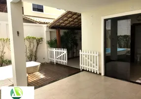 Foto 1 de Casa de Condomínio com 5 Quartos para alugar, 300m² em Buraquinho, Lauro de Freitas
