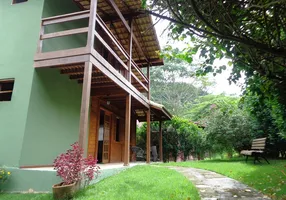 Foto 1 de Casa de Condomínio com 3 Quartos para alugar, 1500m² em Pedro do Rio, Petrópolis