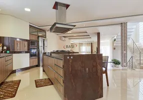 Foto 1 de Casa de Condomínio com 4 Quartos à venda, 430m² em Centro, Pinhais