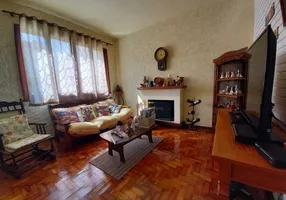 Foto 1 de Casa de Condomínio com 3 Quartos à venda, 300m² em Alto, Teresópolis