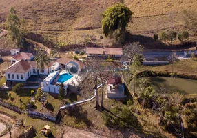 Foto 1 de Fazenda/Sítio com 11 Quartos à venda, 1000m² em Zona Rural, Virgínia